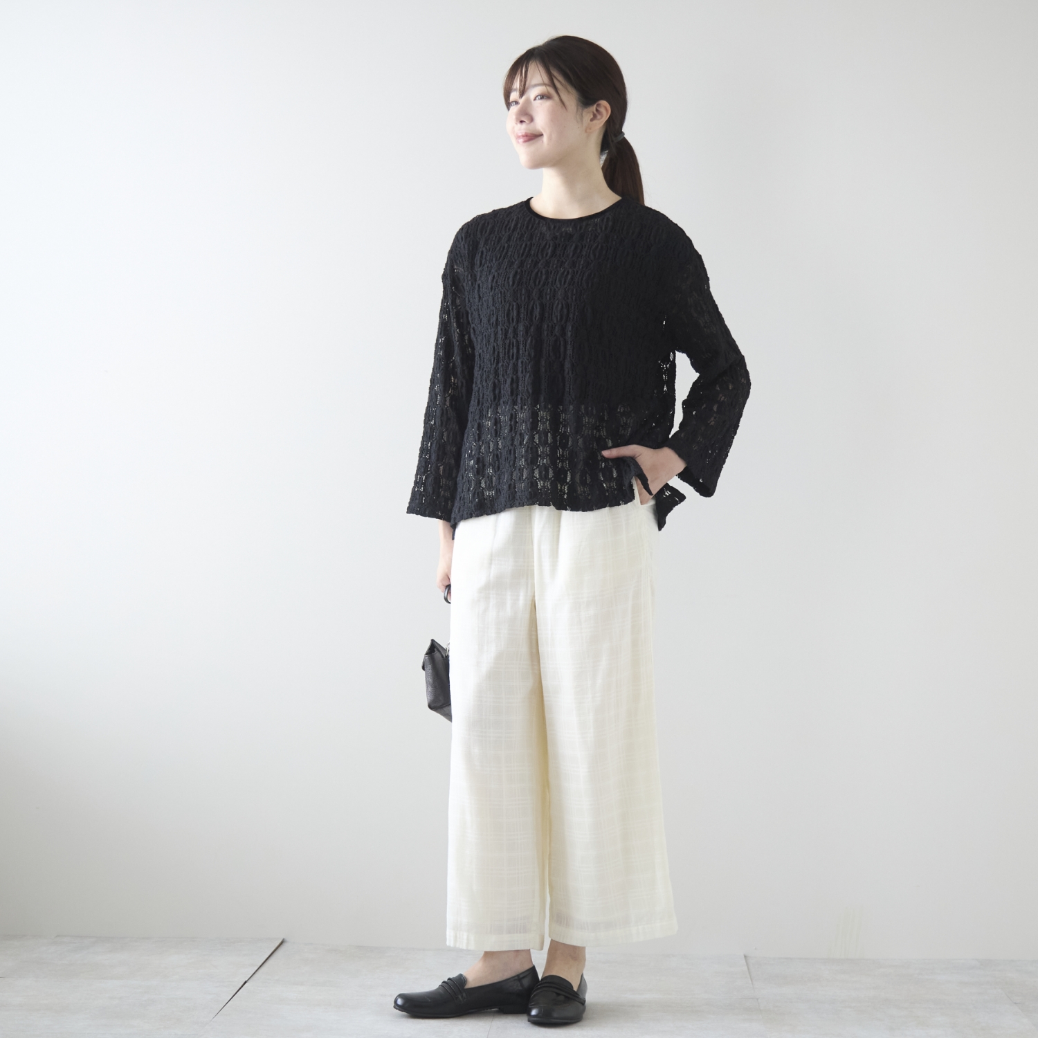 denicher/フラワーストレッチレース　プルオーバー