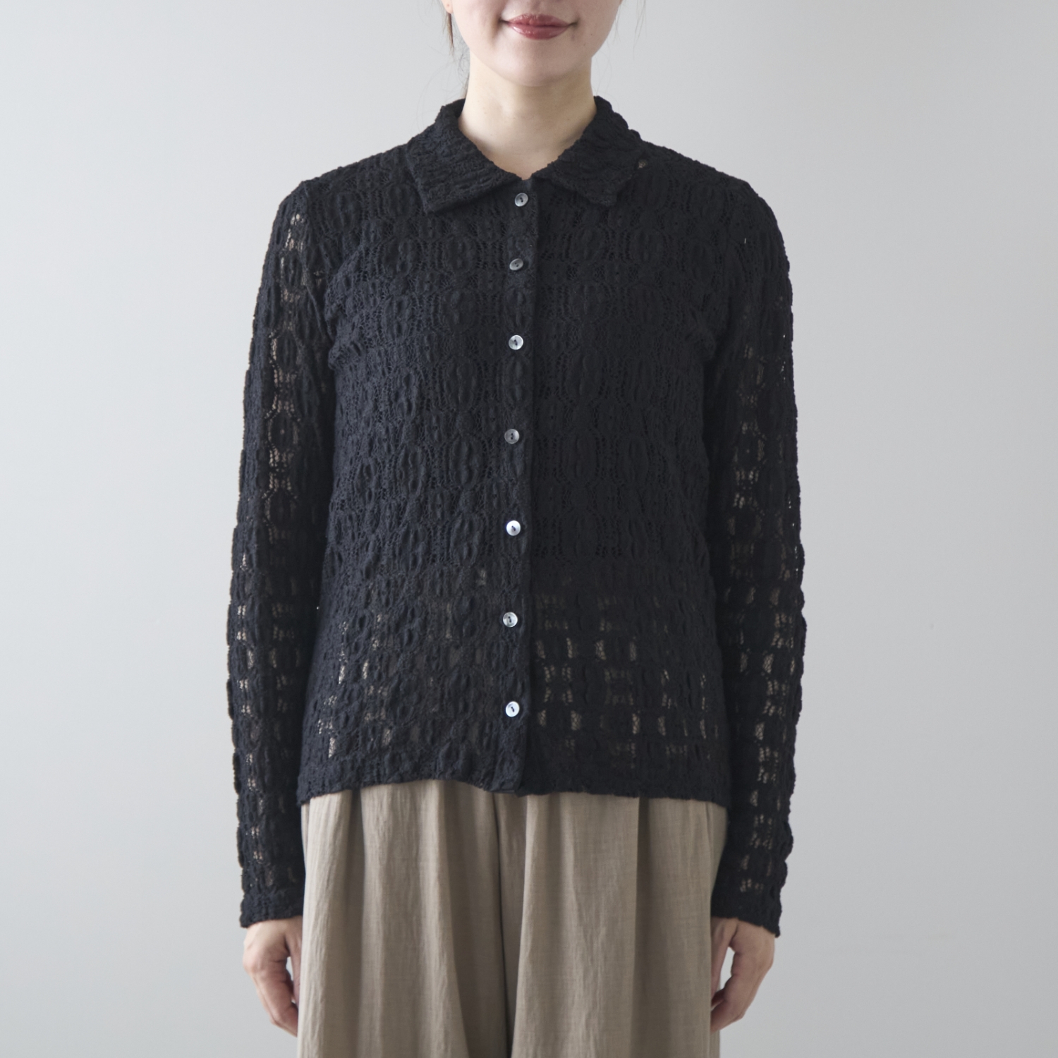 denicher/フラワーストレッチレース　シャツ