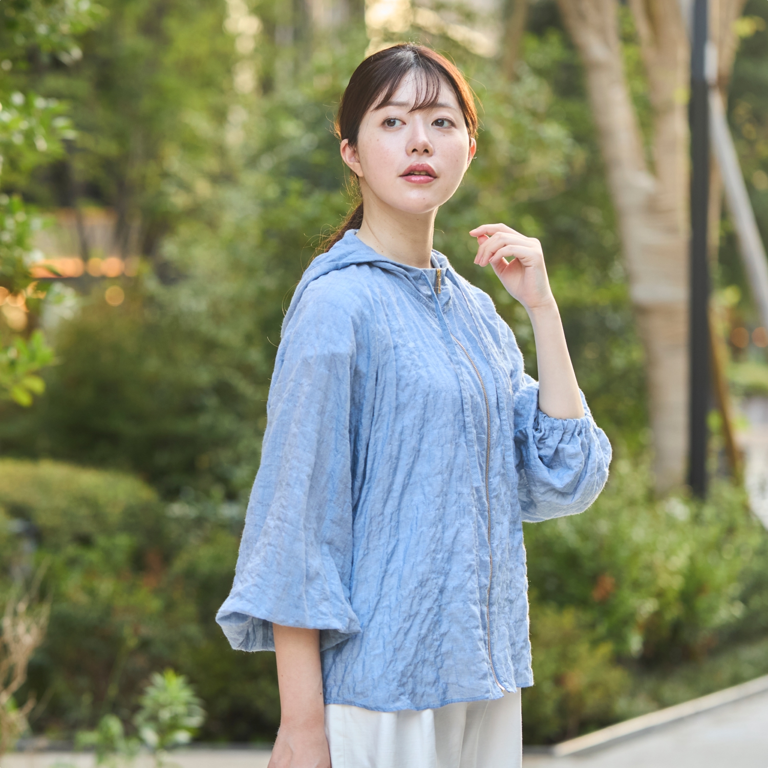Kilka/軽くてシワを気にせず使える、薄手コットンパーカー
