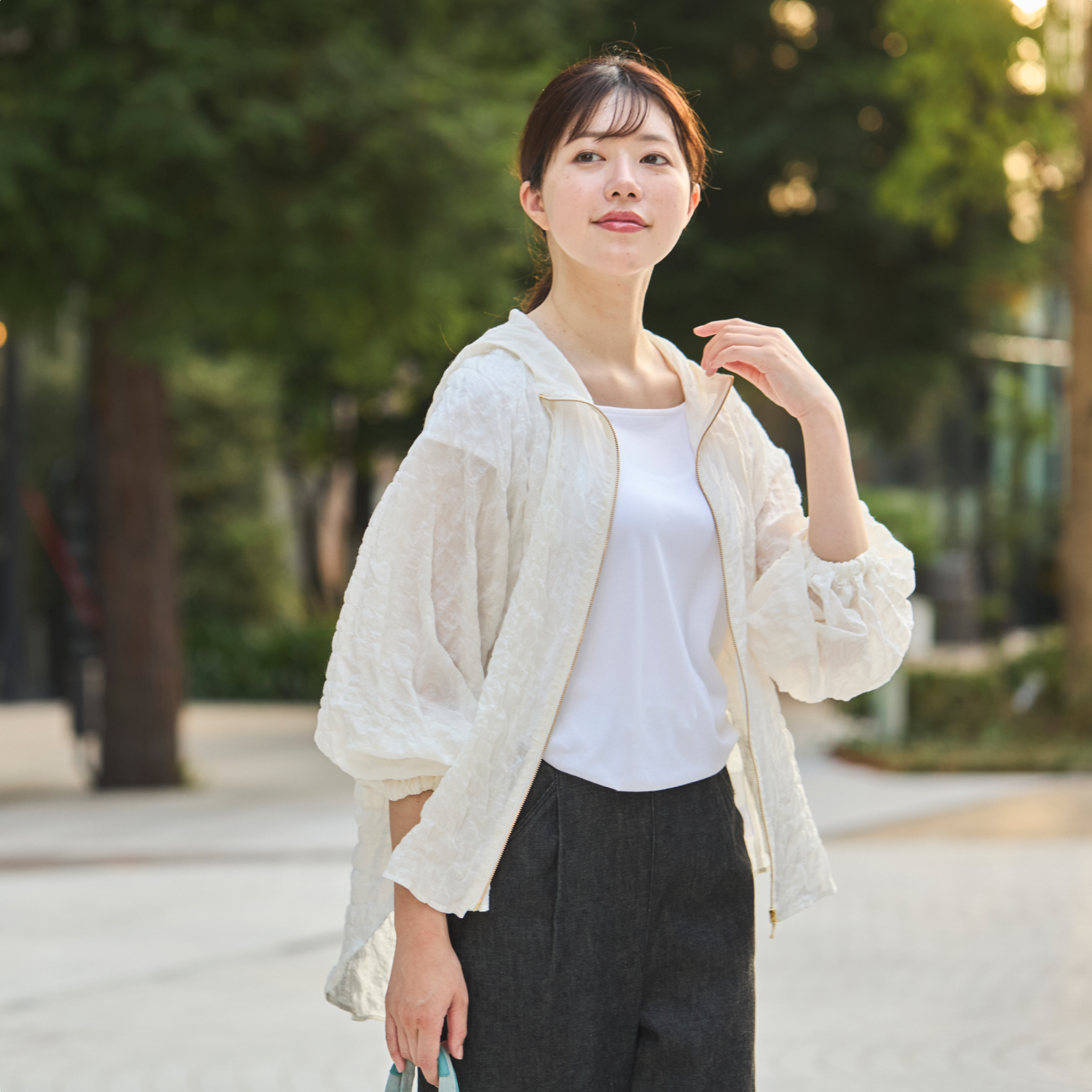 Kilka/軽くてシワを気にせず使える、薄手コットンパーカー