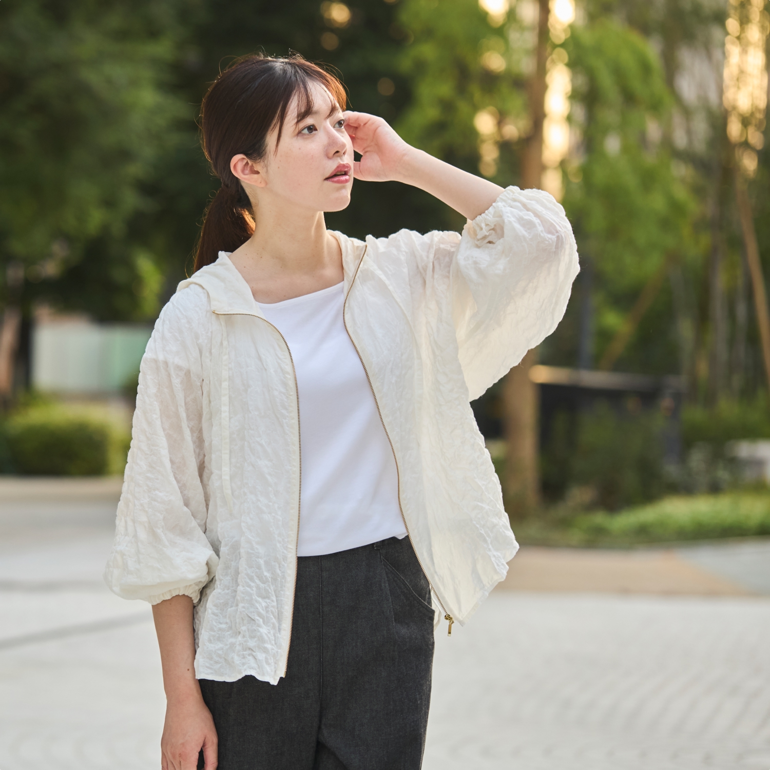 Kilka/軽くてシワを気にせず使える、薄手コットンパーカー