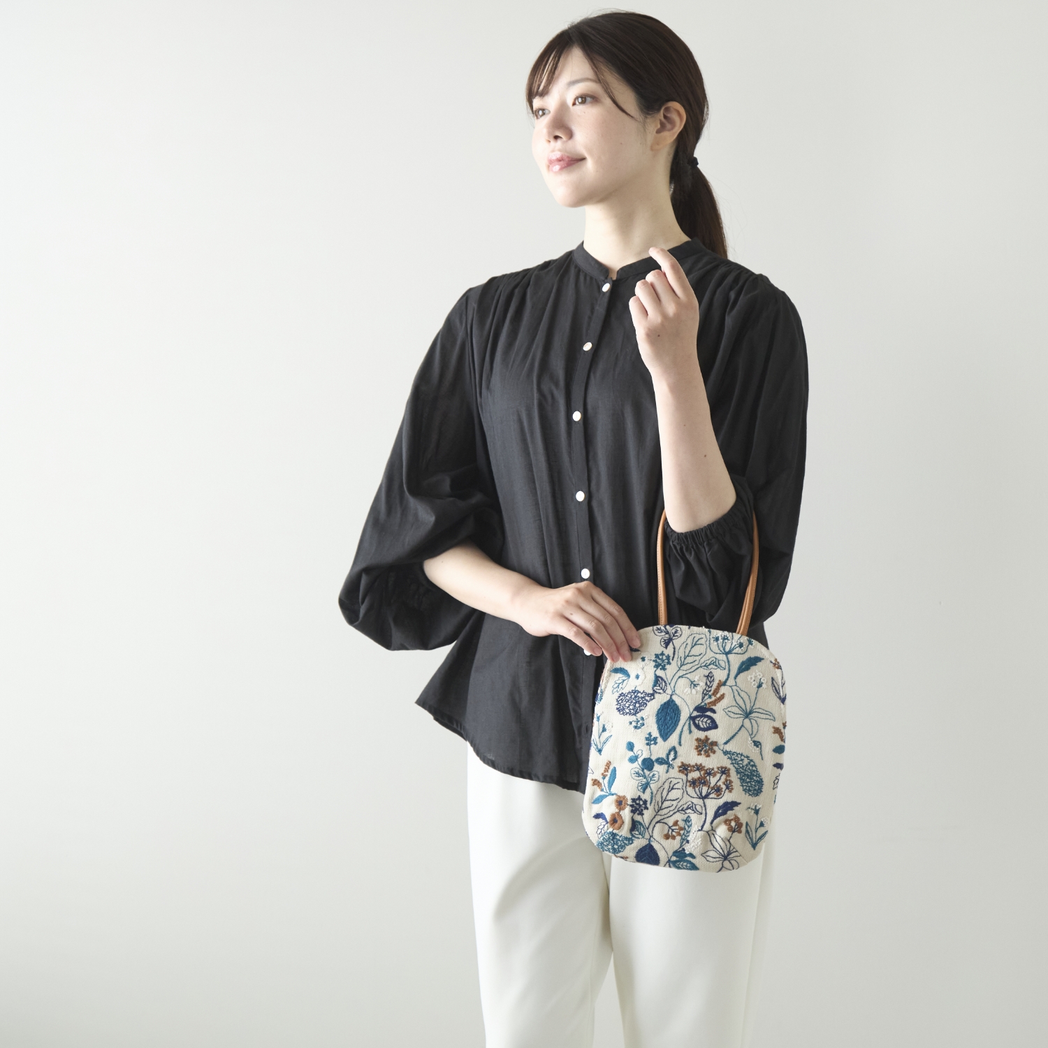 muuc/筆記帳刺繍 ミニサイズバッグ
