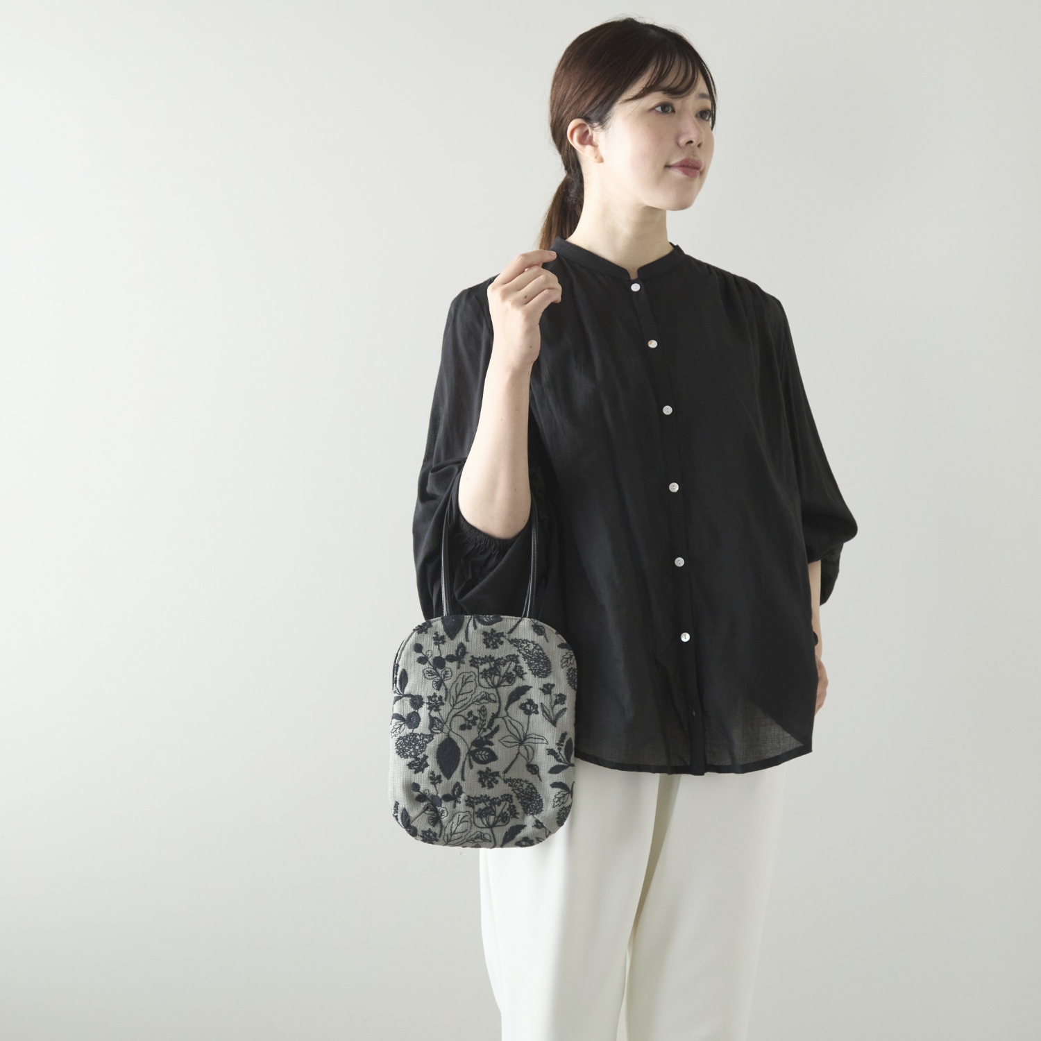 muuc/筆記帳刺繍 ミニサイズバッグ