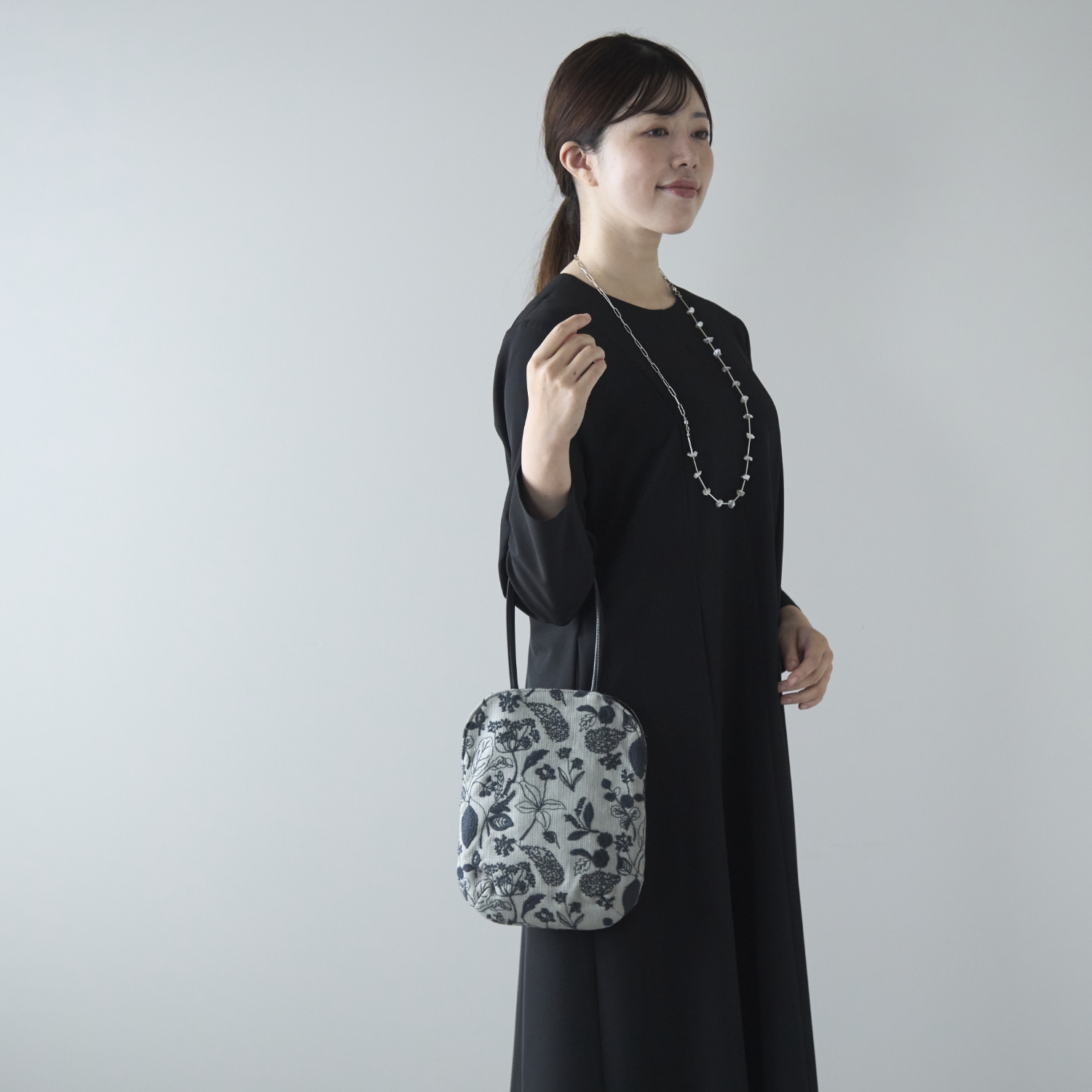 muuc/筆記帳刺繍 ミニサイズバッグ