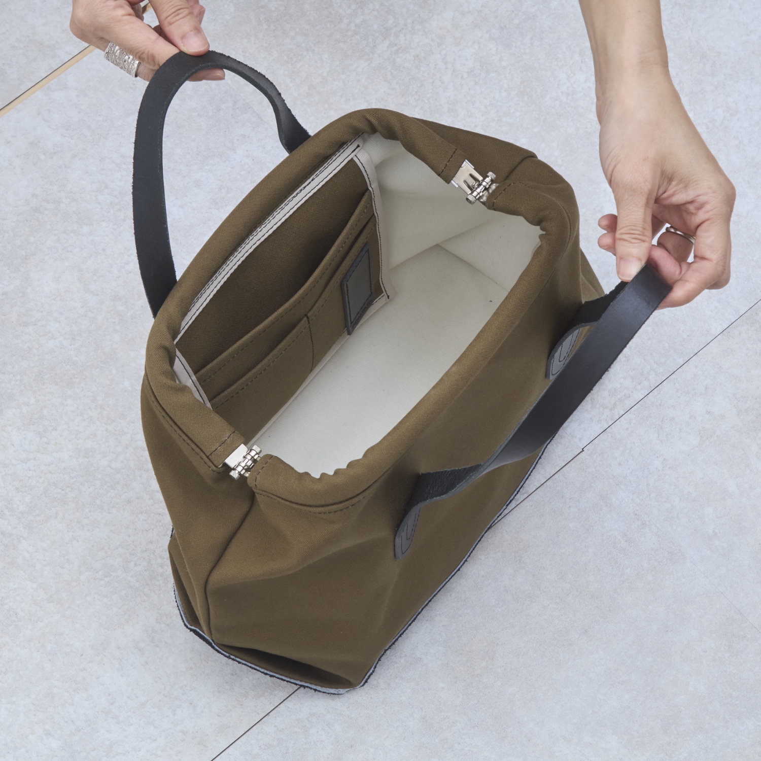 POMTATA/CABA TOTE