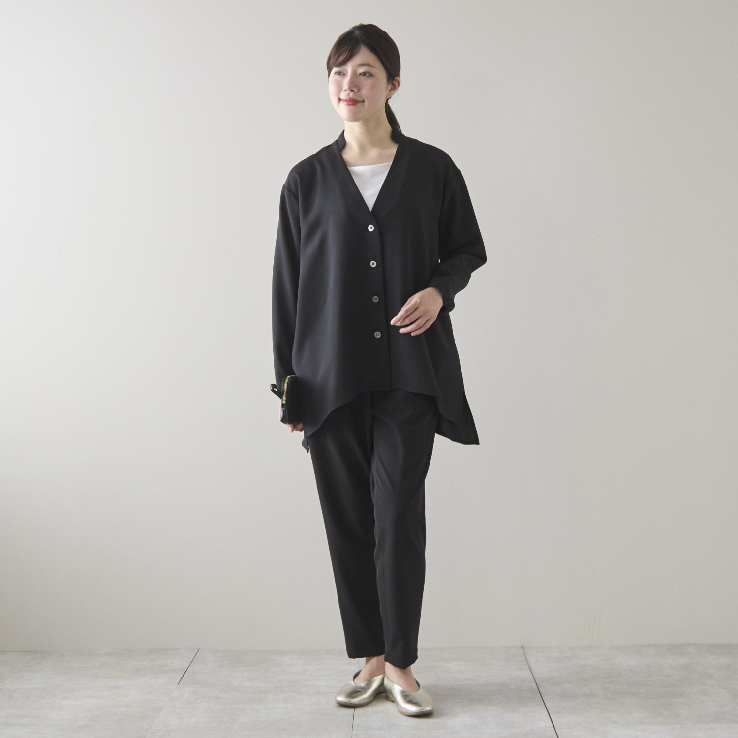 Kilka/アイロンいらずで家で洗えるVネックブラウスジャケット