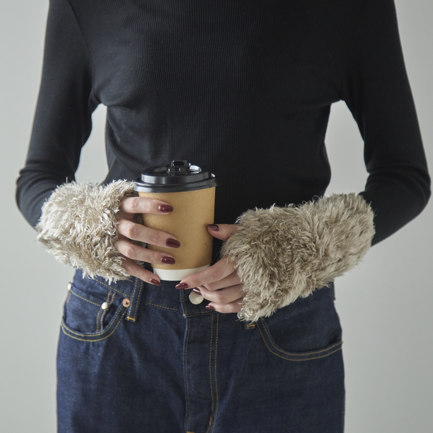 SISIA/シルクファーリストカバー