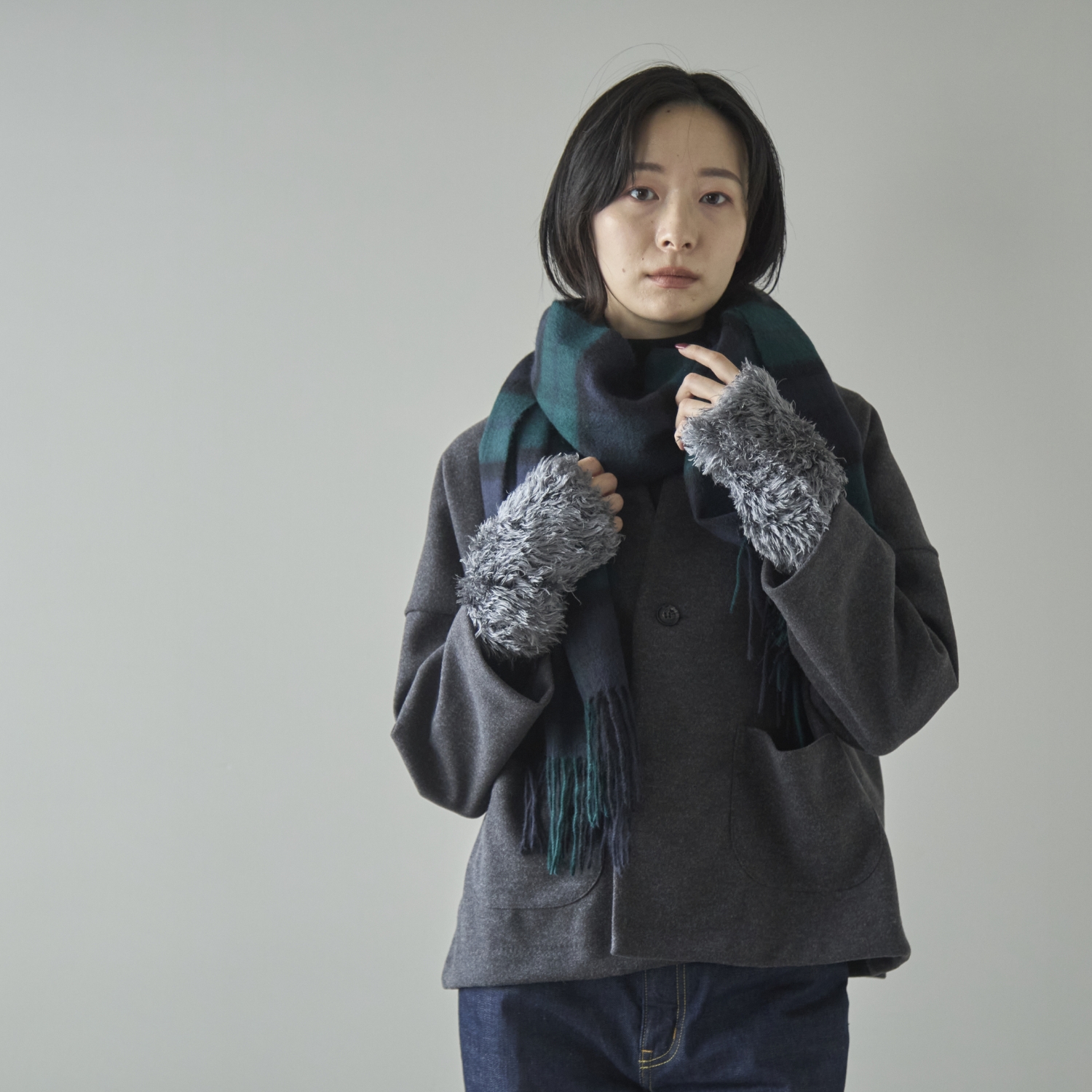 SISIA/シルクファーリストカバー