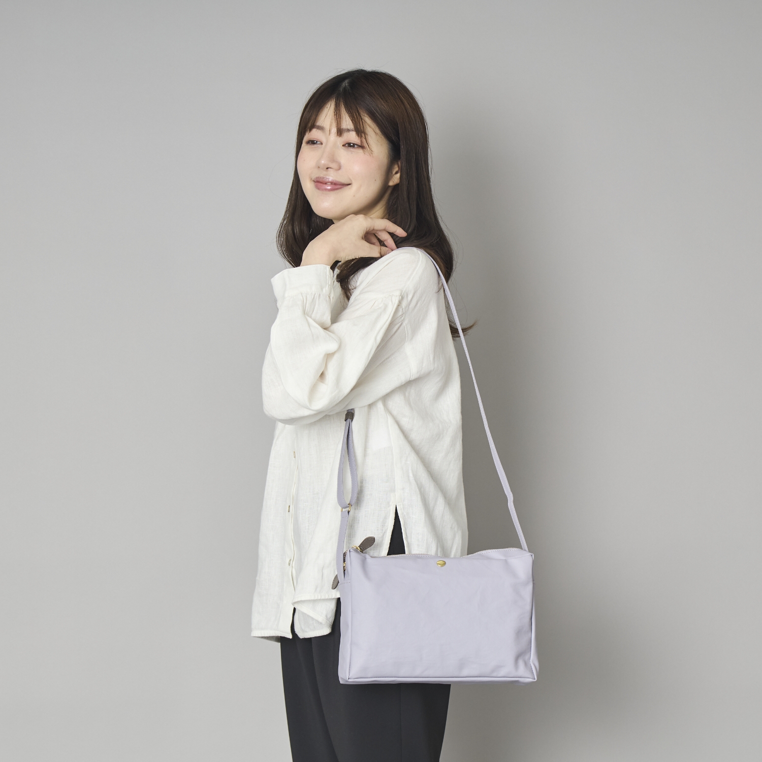 Neutral Gray/ジェーン ポシェット M -500mlペットボトルも入る 