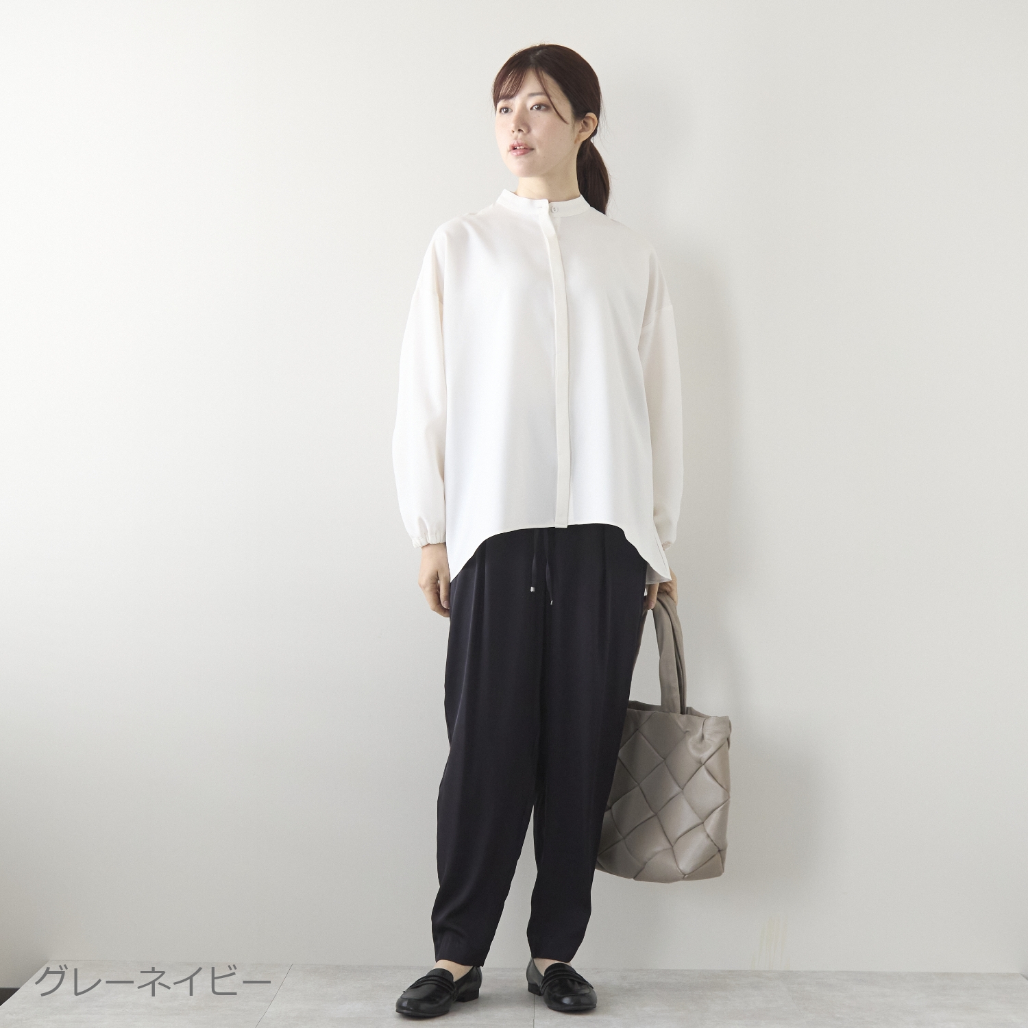 DRESS HERSELF/シルクサテンテーパードパンツ