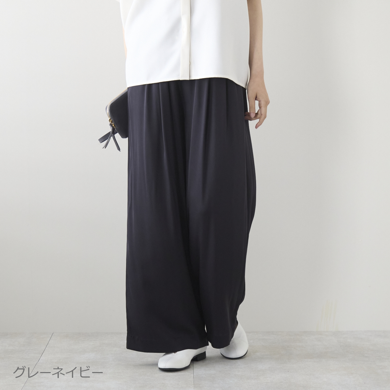 DRESS HERSELF/シルクサテンワイドパンツ