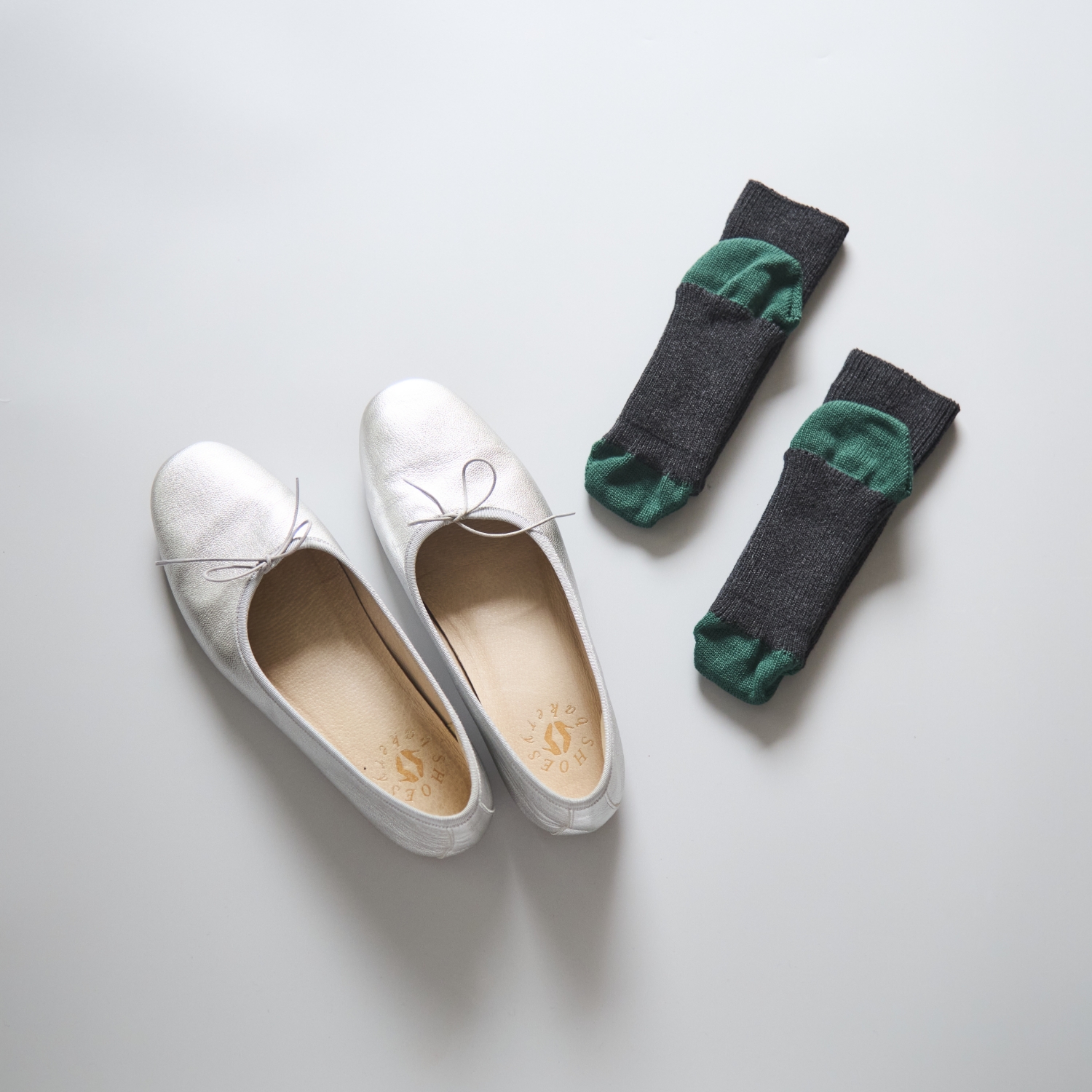Kilka/わたしのためののびのびくつした 2足セット