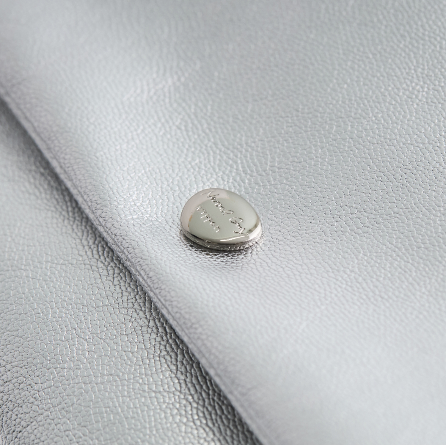 Neutral Gray/ハスキーロングウォレット　メタリックレザー