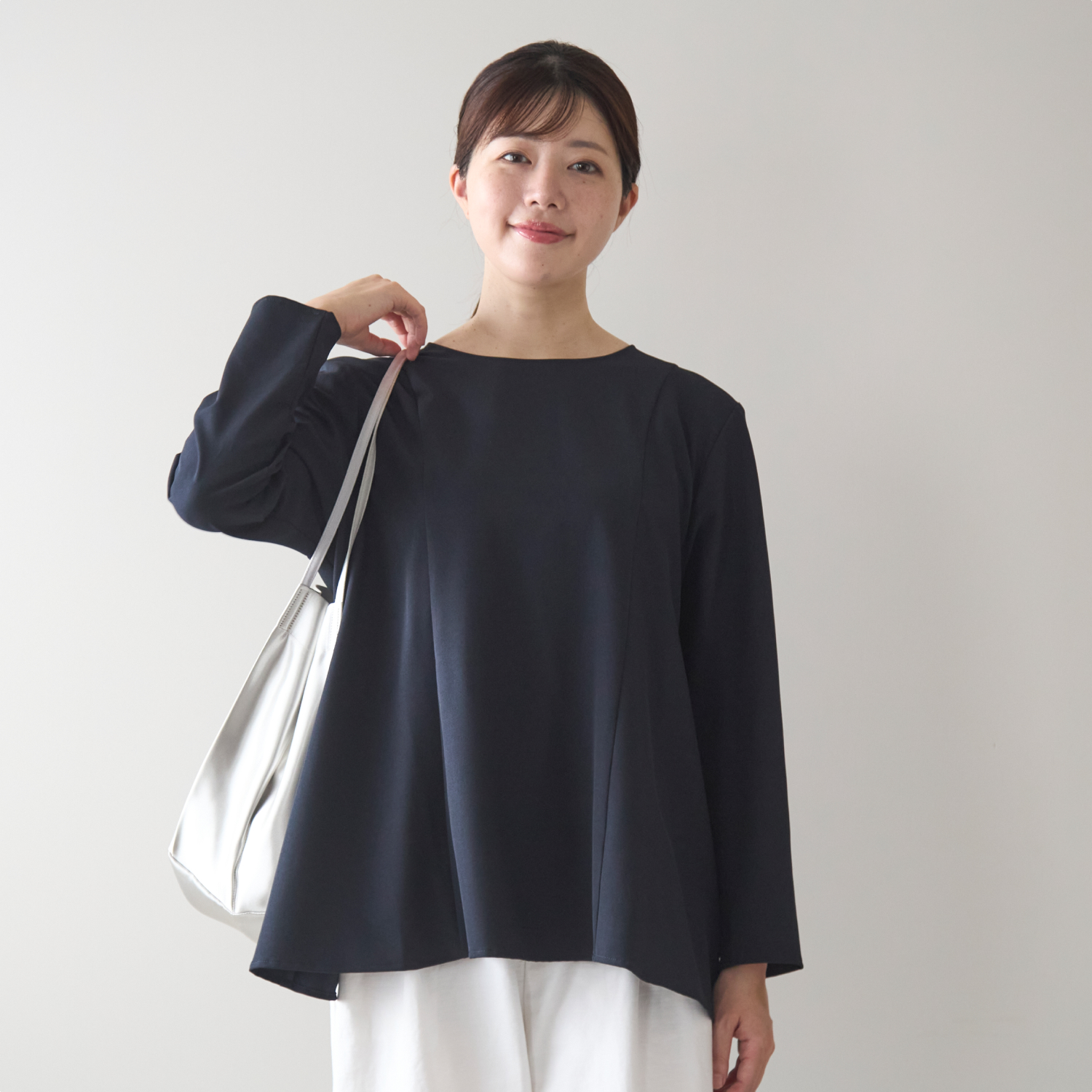 Kilka/洗えてシワになりにくい着やせブラウス