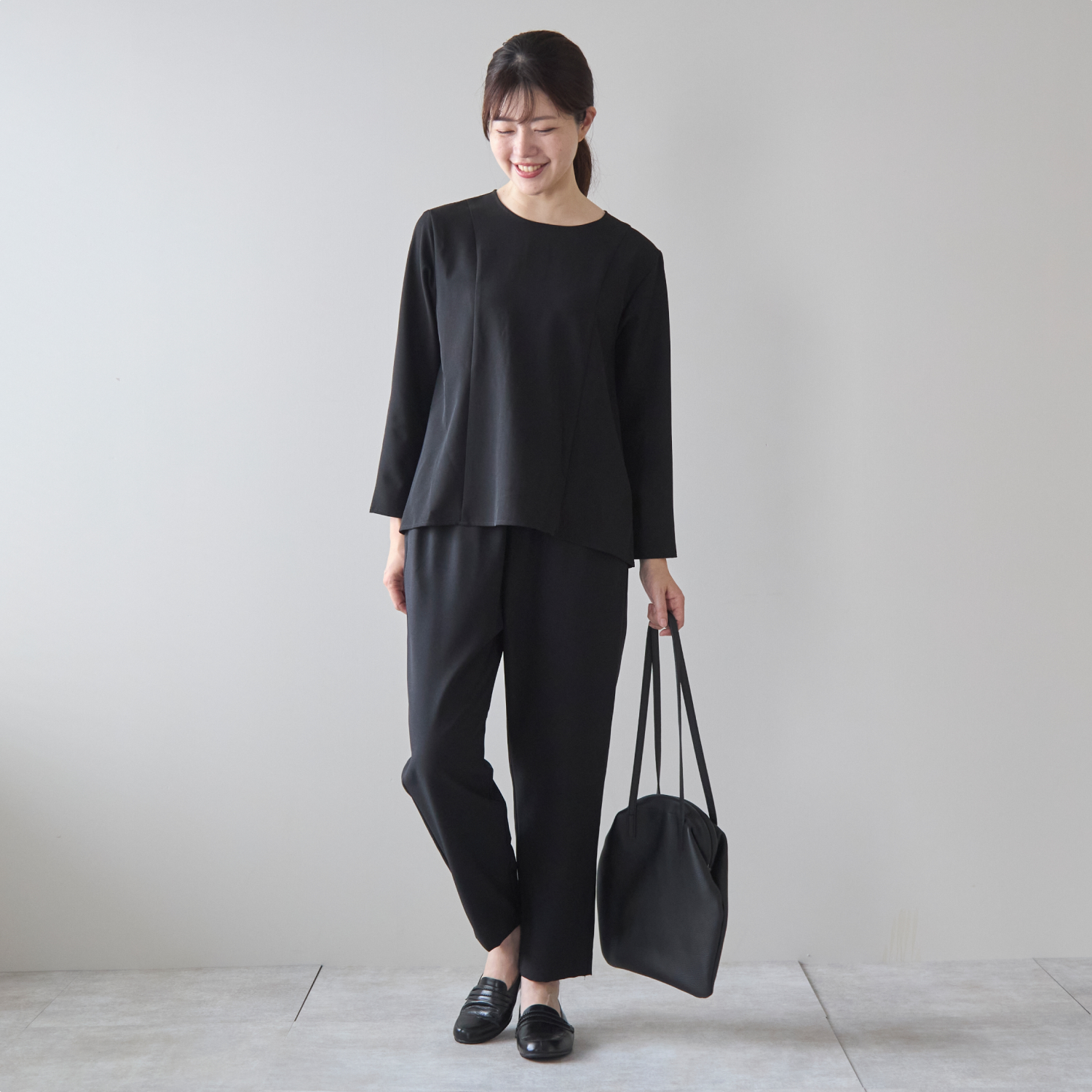Kilka/洗えてシワになりにくい着やせブラウス