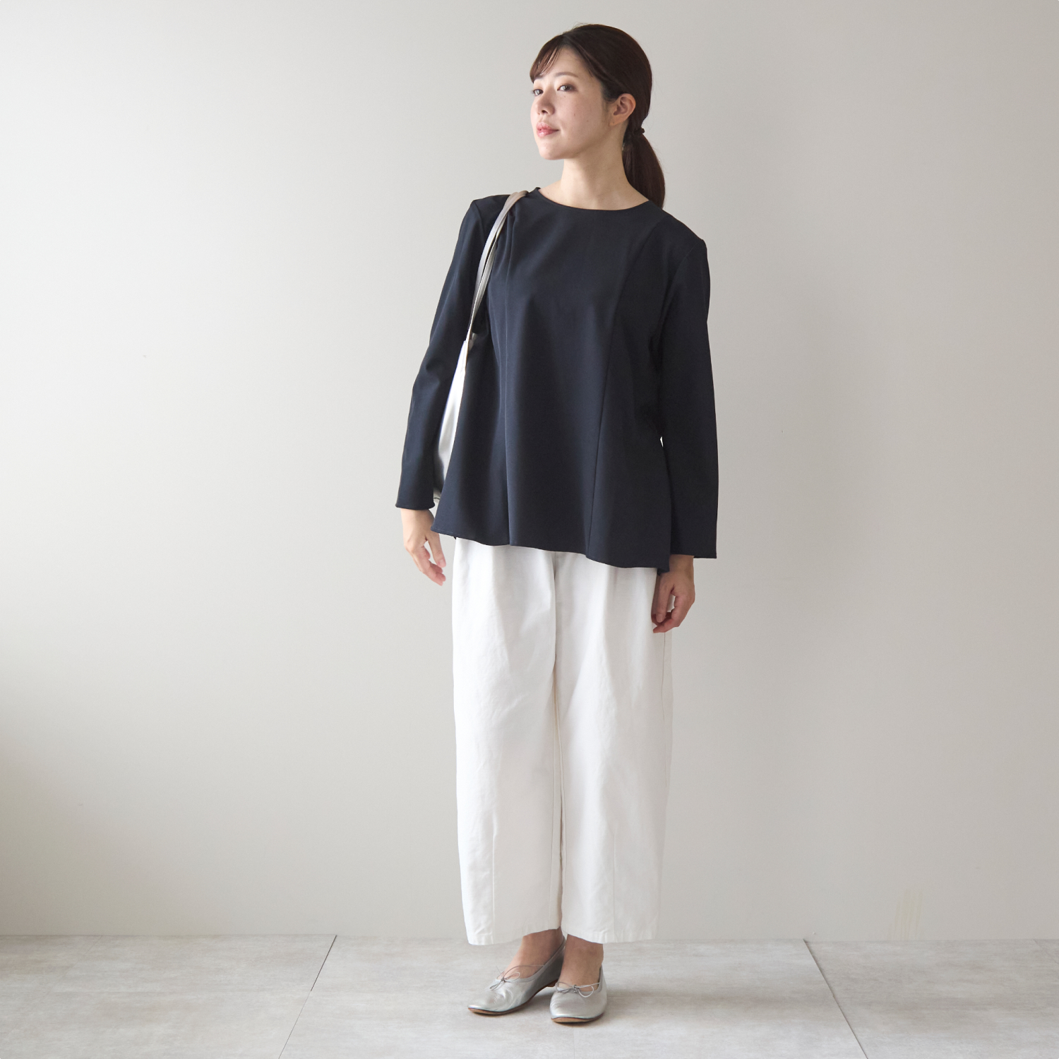 Kilka/洗えてシワになりにくい着やせブラウス