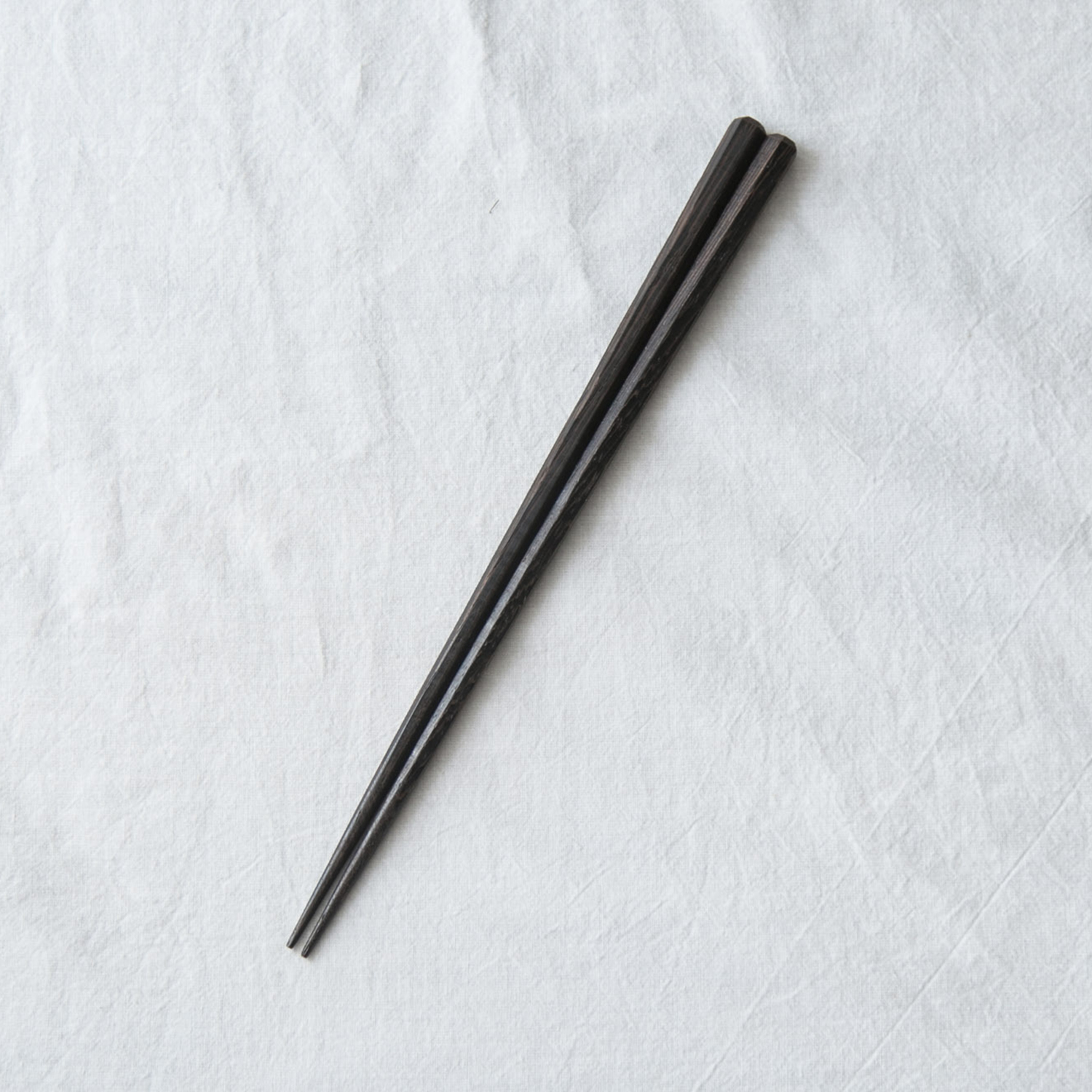 箸蔵まつかん/六角箸 ナチュラルウッド ウェンジ 24cm -持ちやすくベーシックな六角箸 - スタイルストア