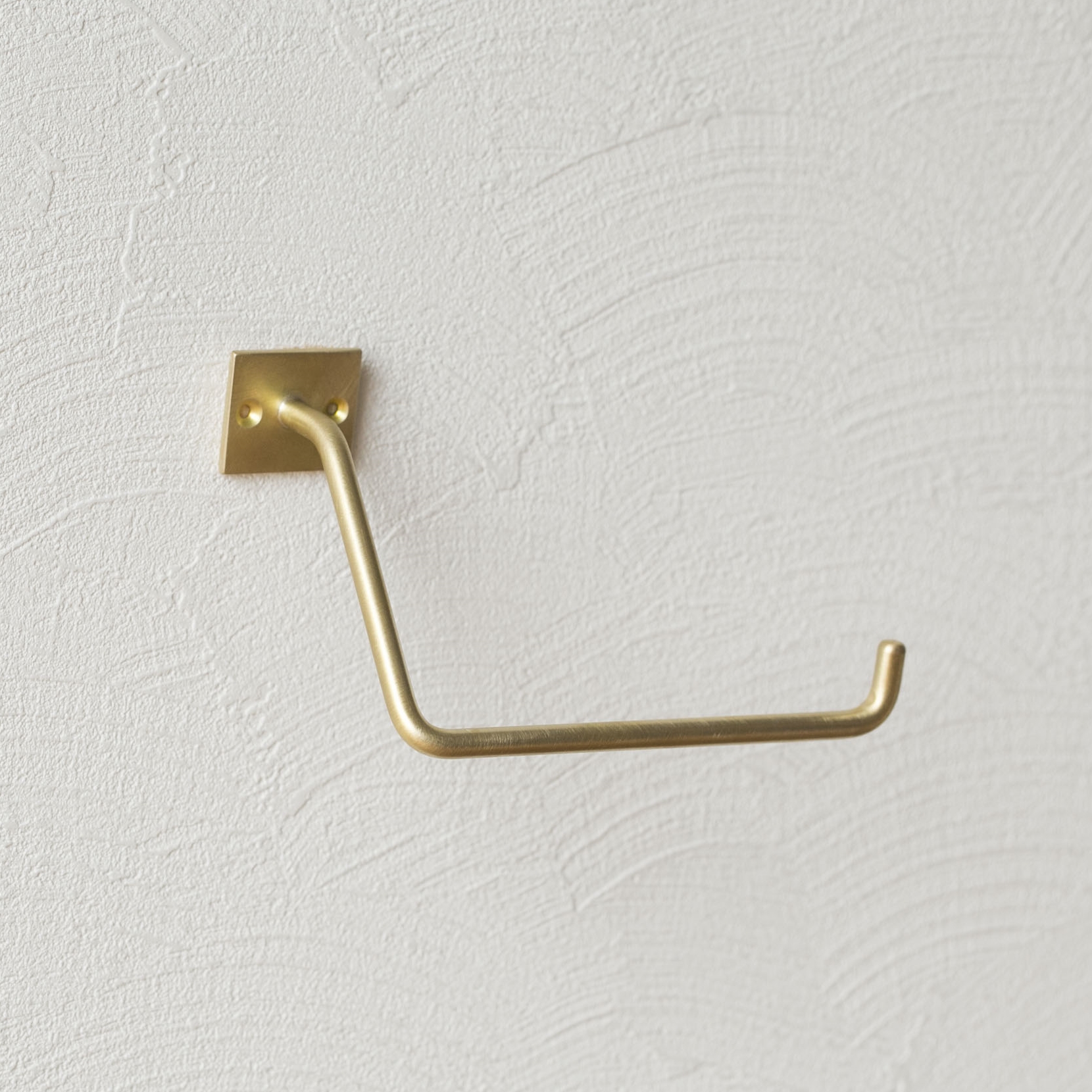 千葉工作所/Paper stocker Brass（ペーパーストッカー 真鍮） - トイレットペーパーの交換が楽な、絵になるストッカー
