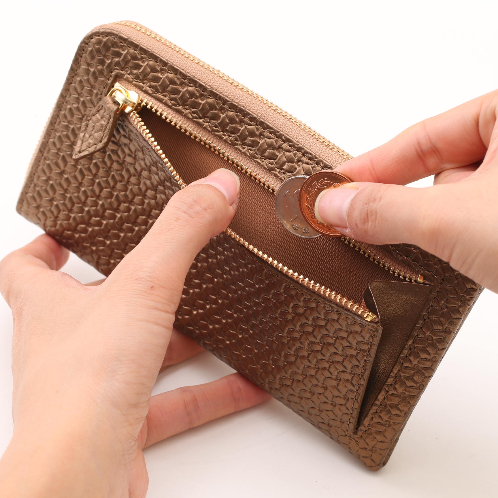 L字ファスナー長財布 メッシュ型押しレザー ブロンズ - 1万円札が折らずに入る最小サイズ