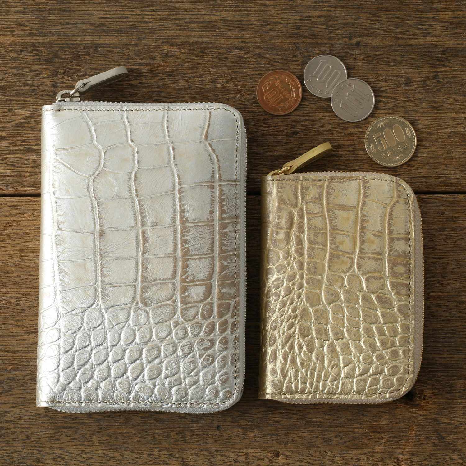 Coquette/Ziparound small zip purse プラチナゴールド