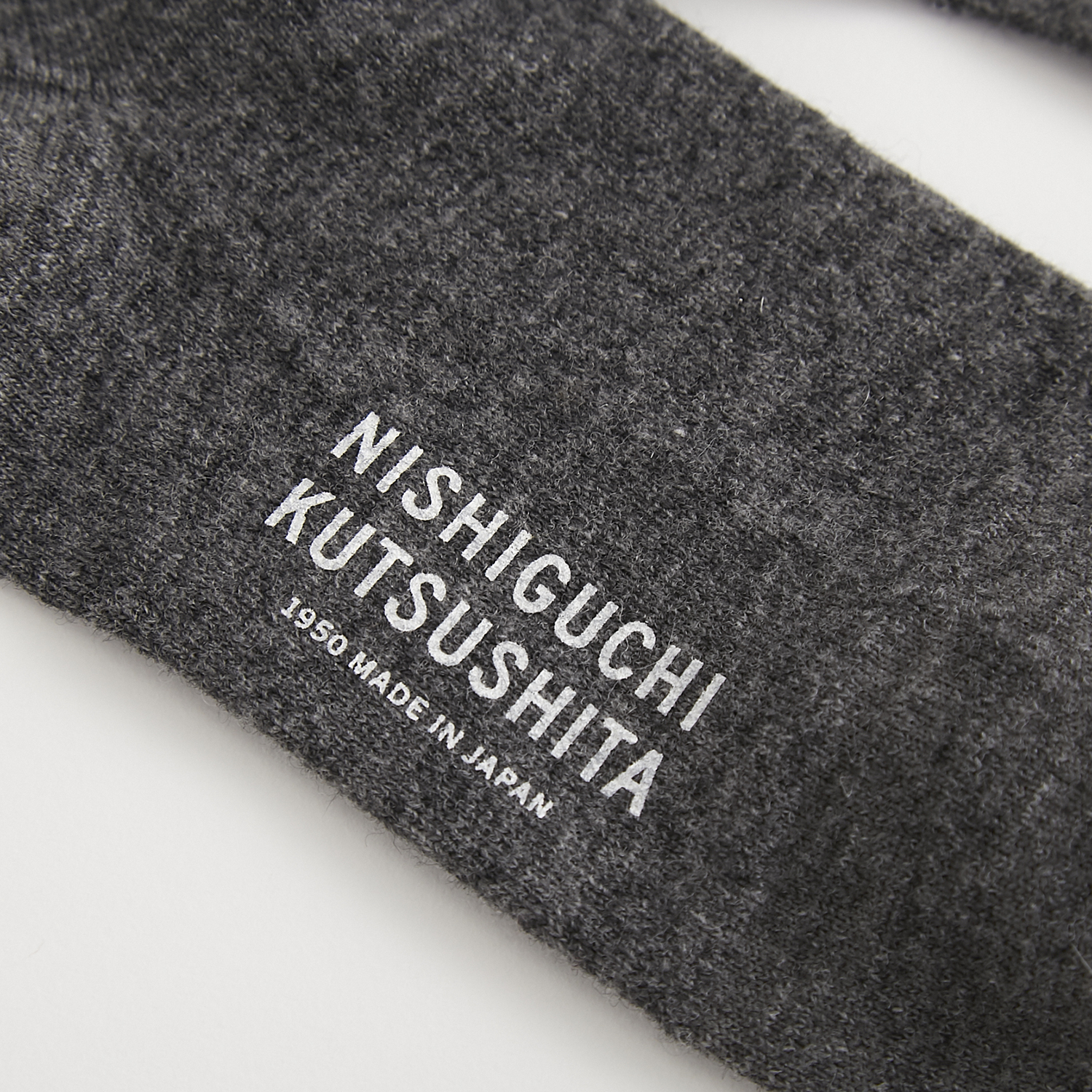 NISHIGUCHI KUTSUSHITA/カシミヤウールソックス