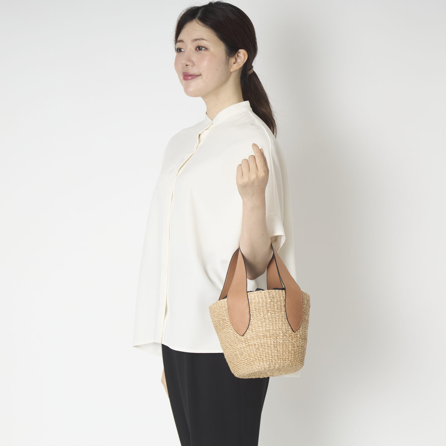 POMTATA/かごバッグ WUE TOTE XS -普段使いにぴったりなサイズの POMTATA/かごバッグ WUE TOTE XS -普段使いにぴったりなサイズの