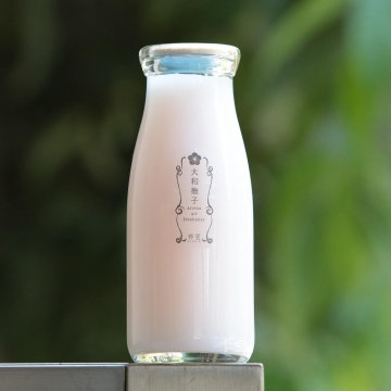 遊 中川/牛乳瓶に入った消臭芳香剤