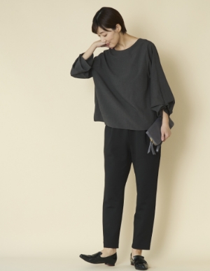 Kilka/蒸れにくい7分袖タックブラウス