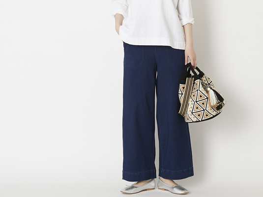 99%の人が楽と答えたワイドパンツ