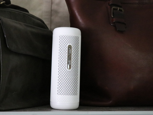 繰り返し使えて経済的、どこでも置けるコードレス除湿器