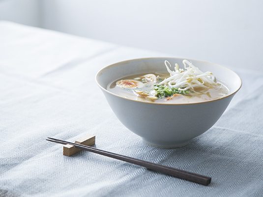 食洗機OKで簡単お手入れ！手に馴染んで使いやすい「汁物」専用の器