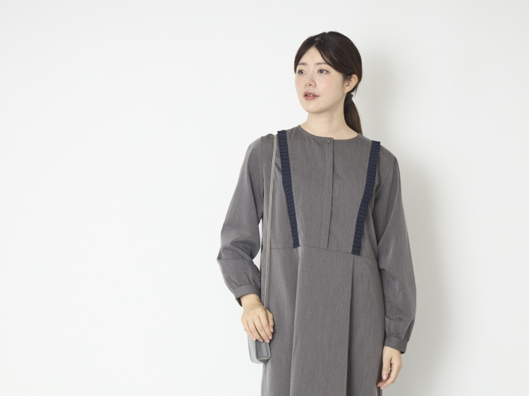 フリルやプリーツがポイント、DOVERSのオケージョン服に新作登場