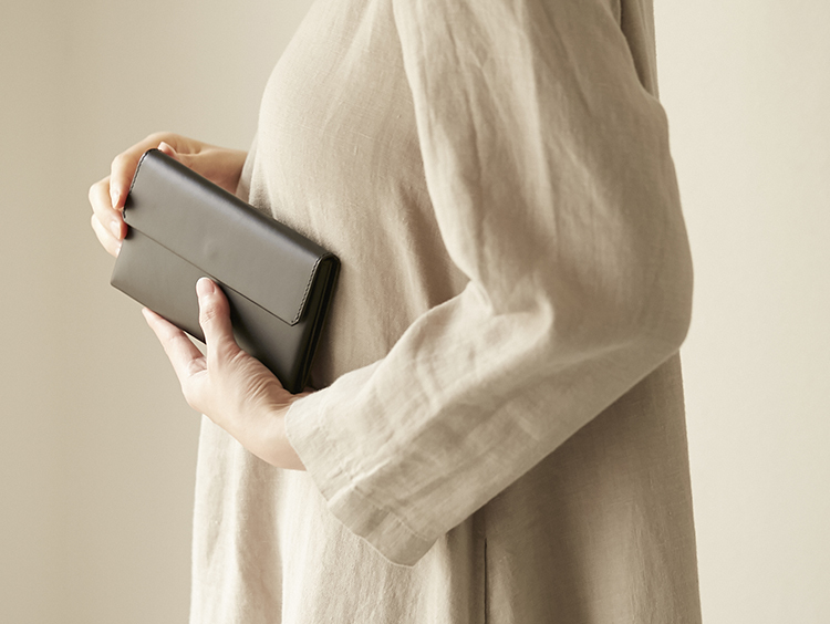 【あの人の買って良かったBest3】手の小さい私にとって、史上最高の長財布