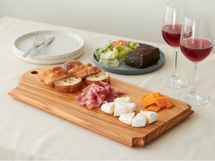 手間をかけずに華やかに！「おうちクリスマス」のテーブルアイテム5選