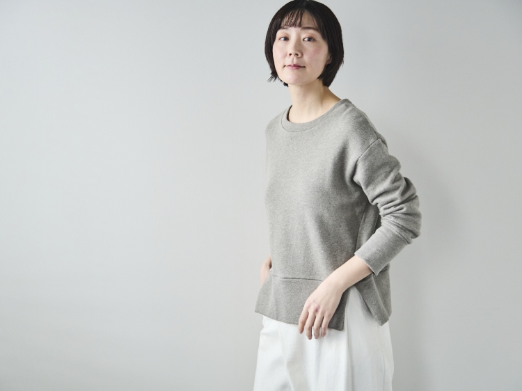 きれいめな裏毛プルオーバーは何が違うのか、比較してみました