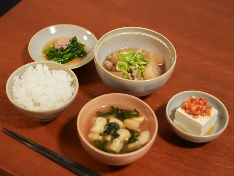 ただ並べるだけで、夕飯が整う。私の救世主「よりそう入れ子碗」