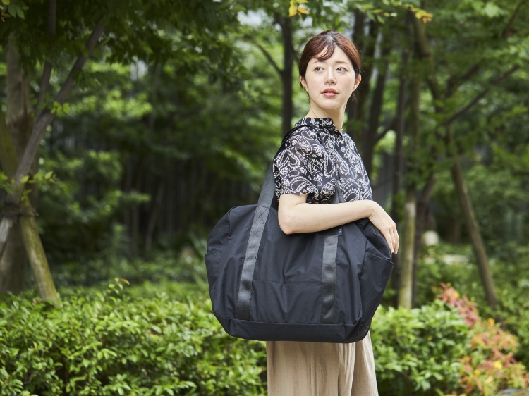 海外旅行でも大活躍！使いやすさにこだわったシンプルボストン
