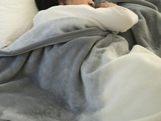 快適に眠るための、寝心地の良いブランケットの選び方